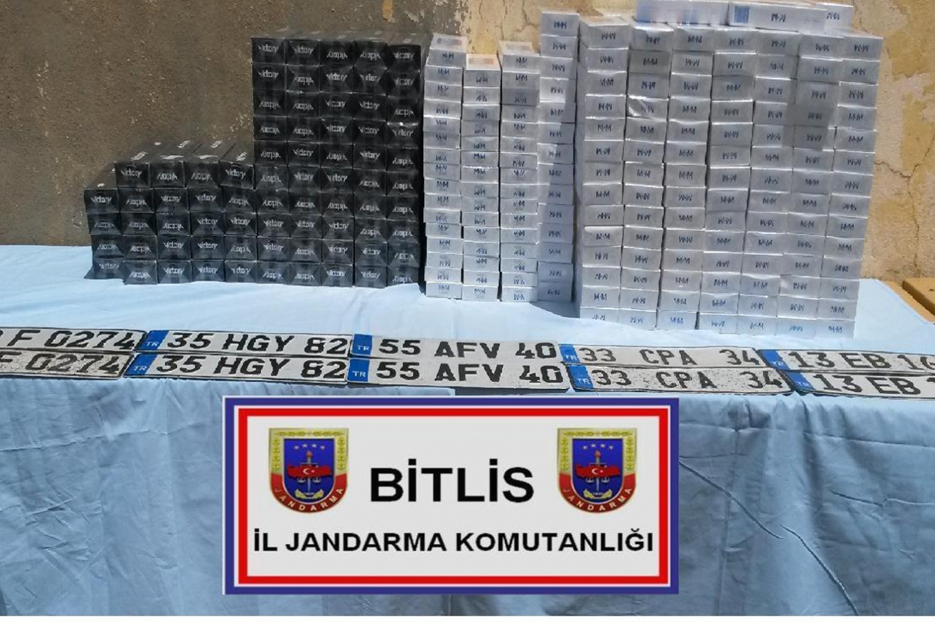 Bitlis’te kaçak sigara ve araç plakaları yakalandı